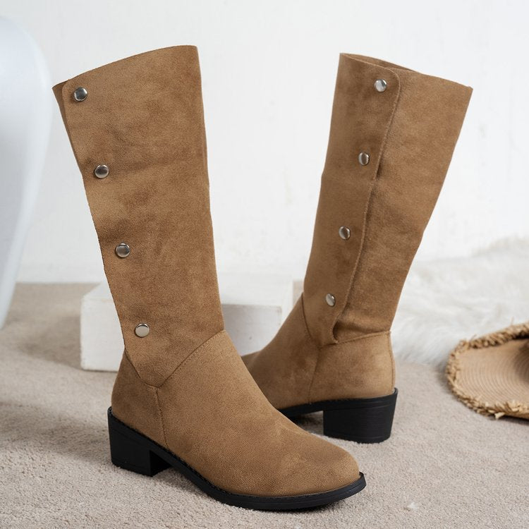 Damen Elegante Stiefel aus weichem Wildleder mit modischen Knopfdetails Heidi-Mode