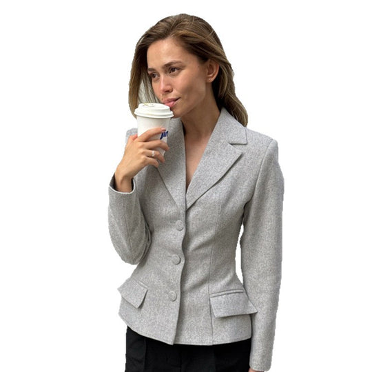 Damen Blazerjacke mit taillierter Silhouette und eleganten Details Heidi-Mode