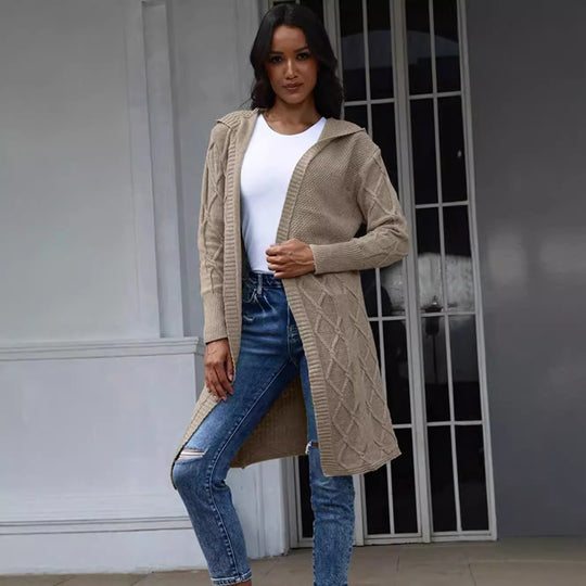 Damen Strickjacke mit Kapuze und stilvollem Zopfdesign Heidi-Mode