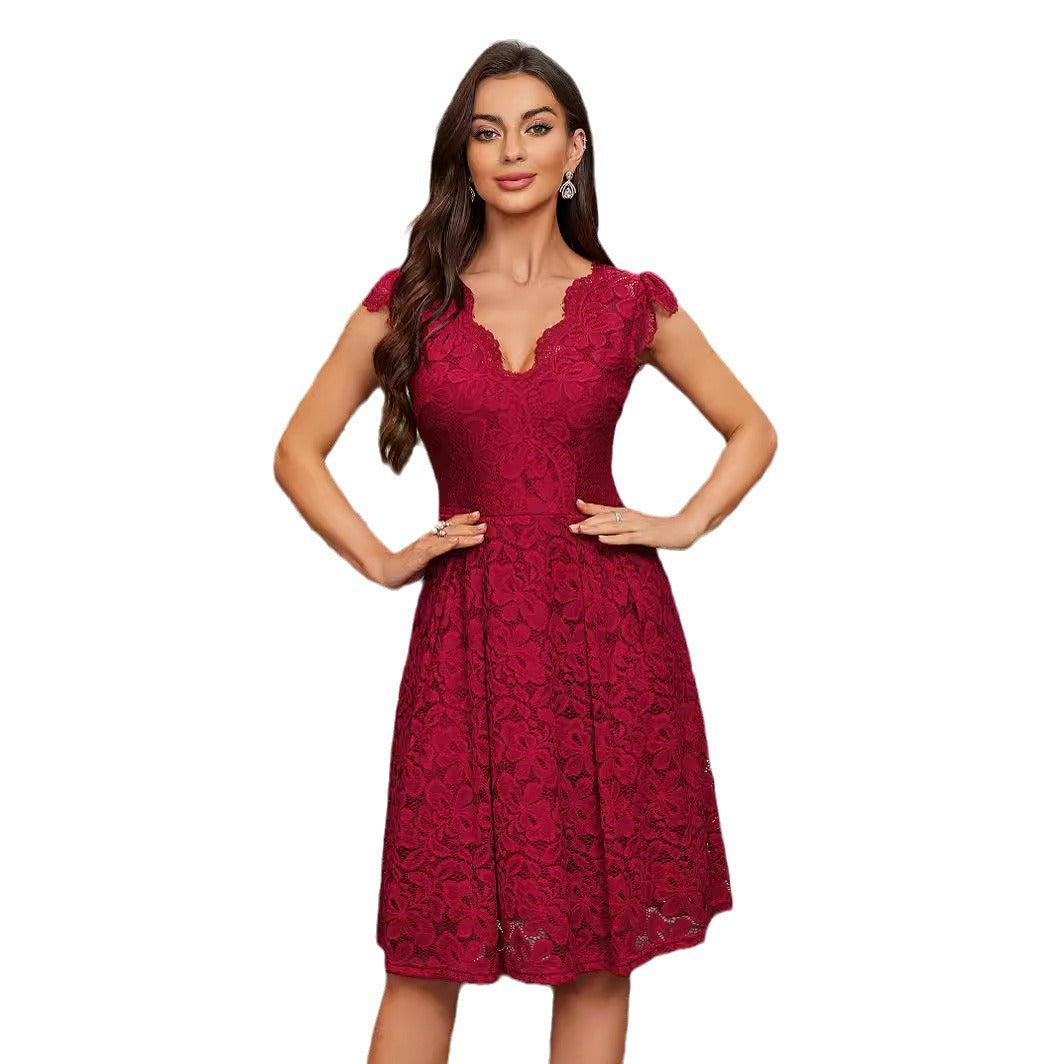 Damen Spitzenkleid mit floralen Applikationen und tiefem V-Ausschnitt Heidi-Mode