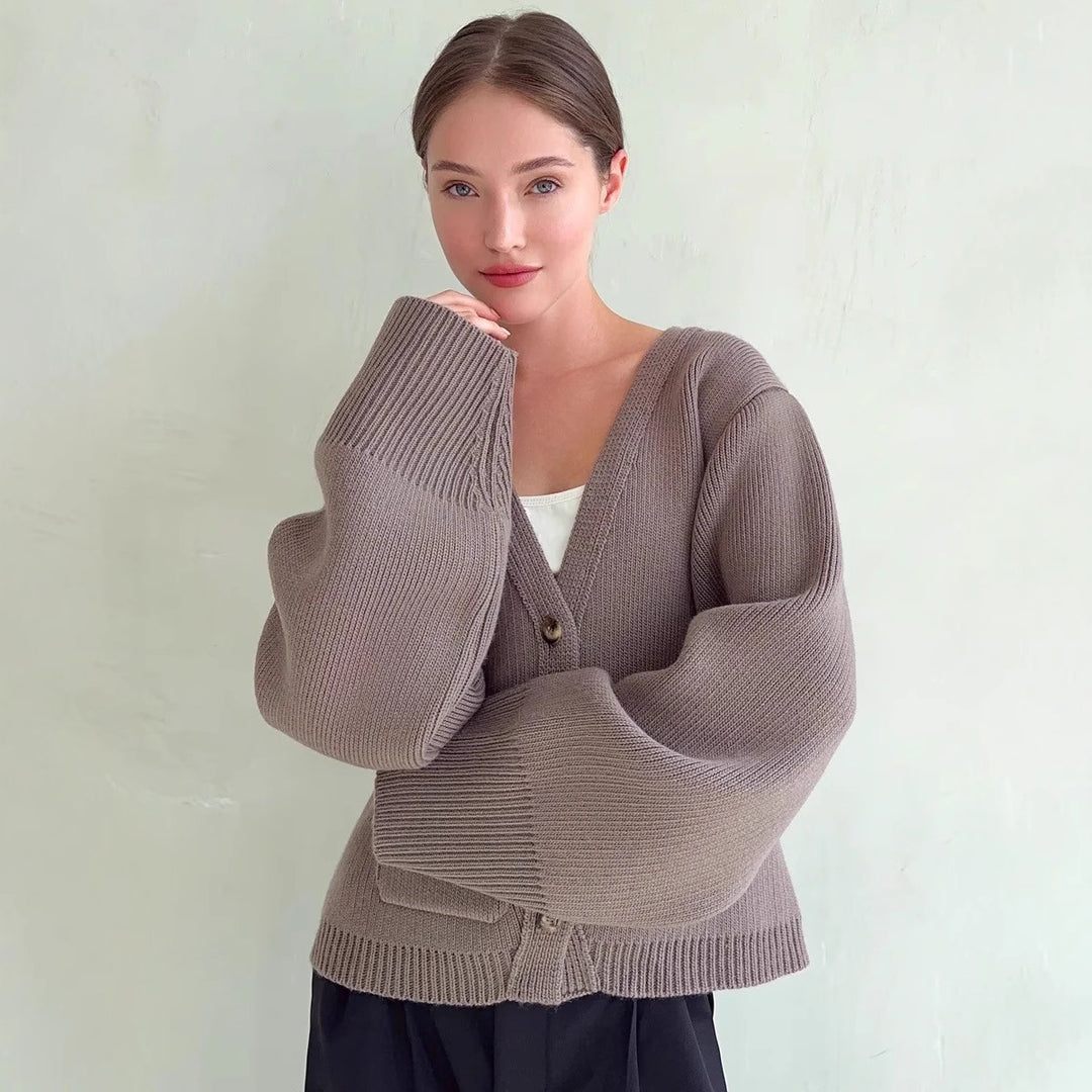 Damen Strickjacke mit weiten Ärmeln und praktischen Taschen Heidi-Mode