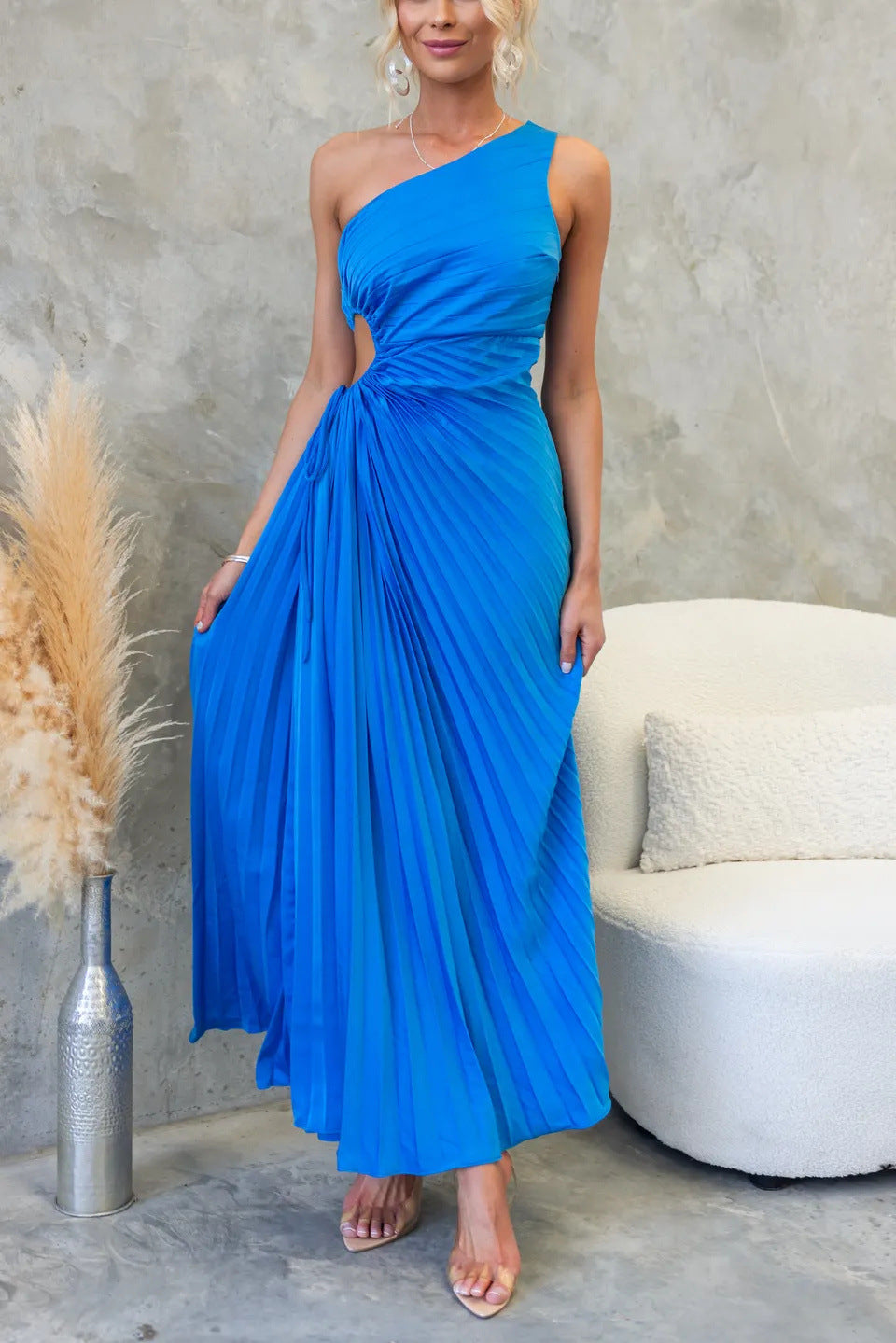 Damen Maxikleid mit Raffiniertem Faltenwurf und Asymmetrischem Design Heidi-Mode