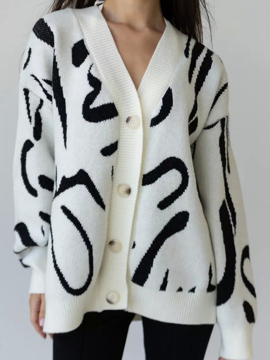 Damen modischer Strickcardigan mit verspieltem Muster und durchgehenden Knöpfen Heidi-Mode