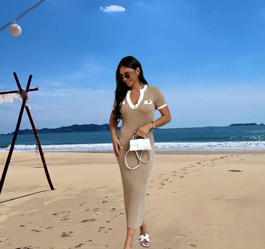 Damen Elegantes, figurbetontes Maxikleid mit modernen Knopfdetails und seitlichem Schlitz Heidi-Mode