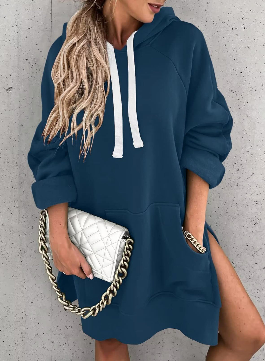 Damen lässiges Kapuzenkleid mit praktischen Eingrifftaschen und seitlichen Schlitzen Heidi-Mode
