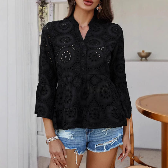 Damen Oberteil mit eleganter Broderie Anglaise und ausgestellten Ärmeln Heidi-Mode