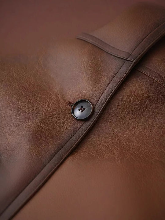 Damen cropped jacke mit praktischen Brusttaschen und Knopfdetails Heidi-Mode