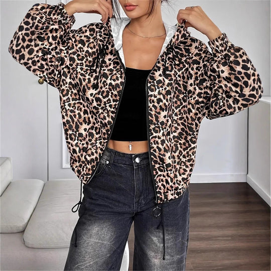 Damen leichte Kapuzenjacke im trendigen Leopardenmuster Heidi-Mode