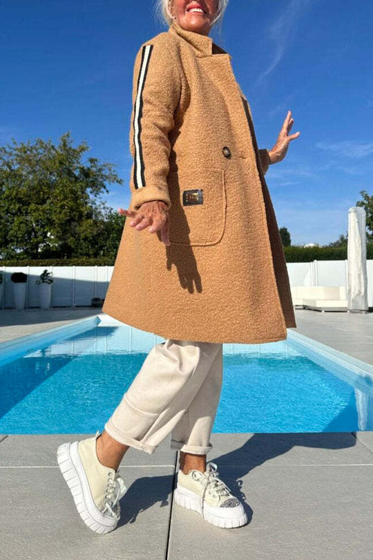 Damen eleganter Teddy-Mantel mit zwei Taschen und sportlichen Streifen Heidi-Mode