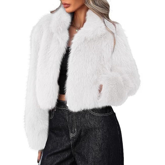 Damen Kurze Kunstpelzjacke mit weichem Fell und eleganter Silhouette Heidi-Mode