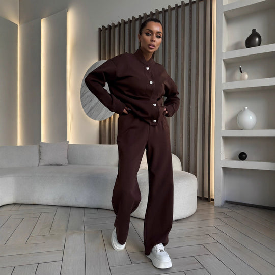 Damen elegantes Lounge-Set mit dekorativen Knöpfen und hohem Kragen Heidi-Mode