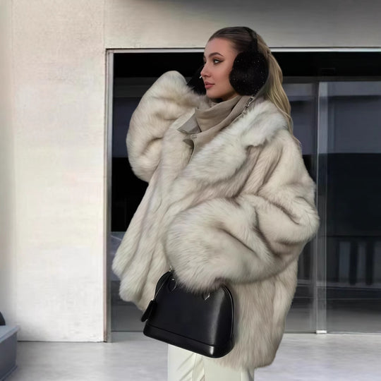 Damen Elegante Kunstpelzjacke mit funkelnden Akzenten Heidi-Mode