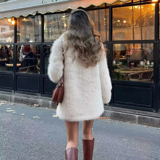Damen Kuschelige Teddyjacke mit elegantem Revers und großzügigen Taschen Heidi-Mode