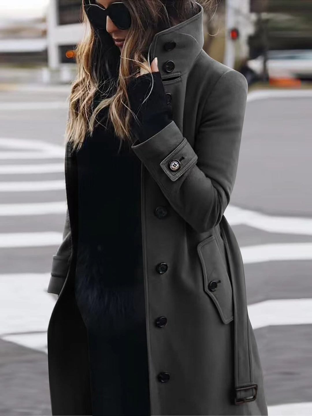 Damen modischer Trenchcoat mit hohem Kragen und eleganten Knopfdetails Heidi-Mode