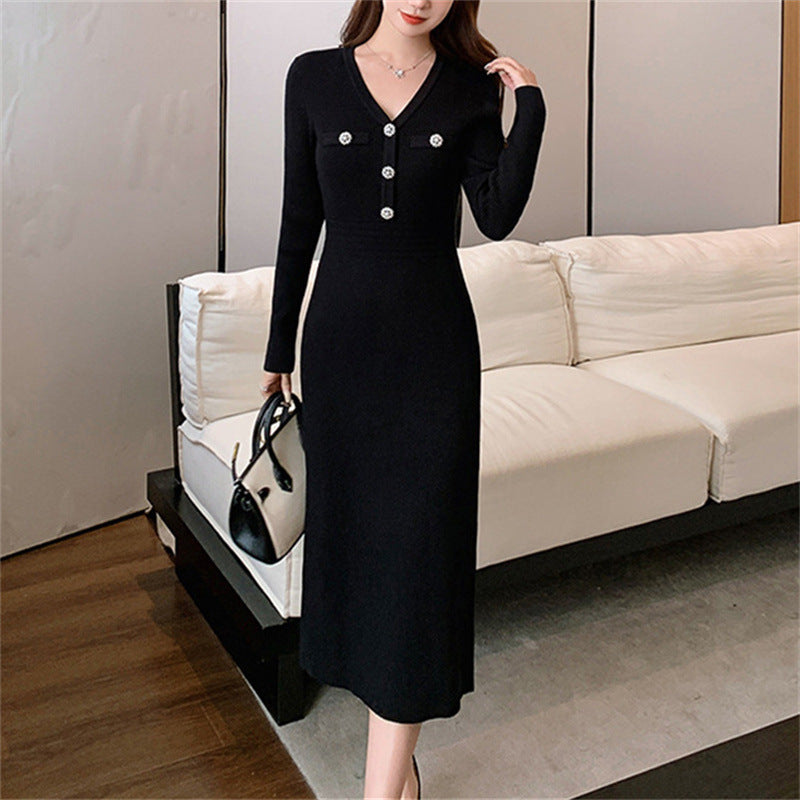 Damen Elegantes Maxikleid mit V-Ausschnitt und Knopfdetails Heidi-Mode