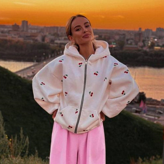 Damen Kapuzenjacke mit frischem Kirschmuster und übergroßem Schnitt Heidi-Mode