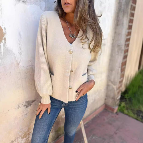 Damen Modische Strickjacke mit Knopfdetails und Taschen Heidi-Mode