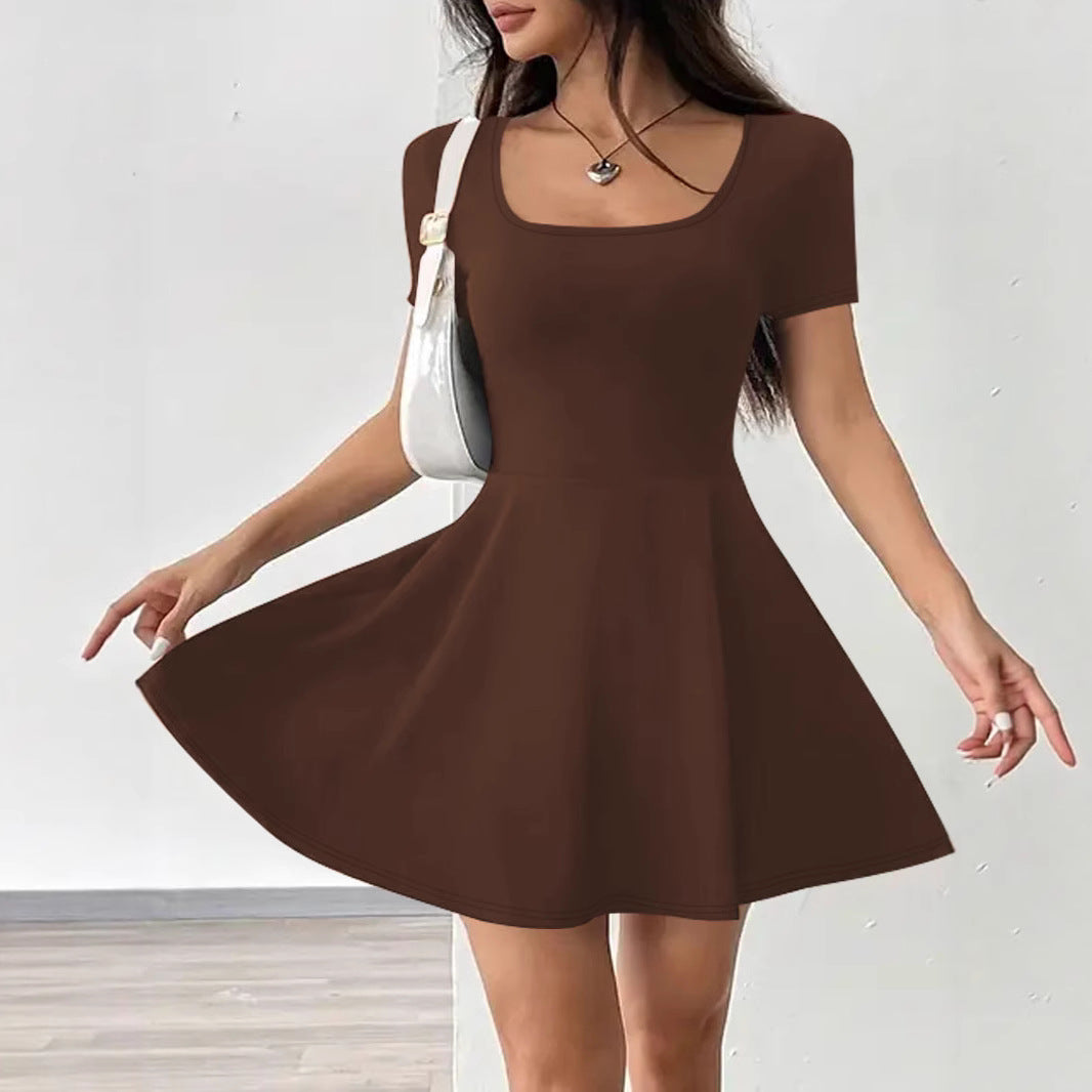 Damen Kurzarm Kleid mit geflattertem Rock und modernem Ausschnitt Heidi-Mode