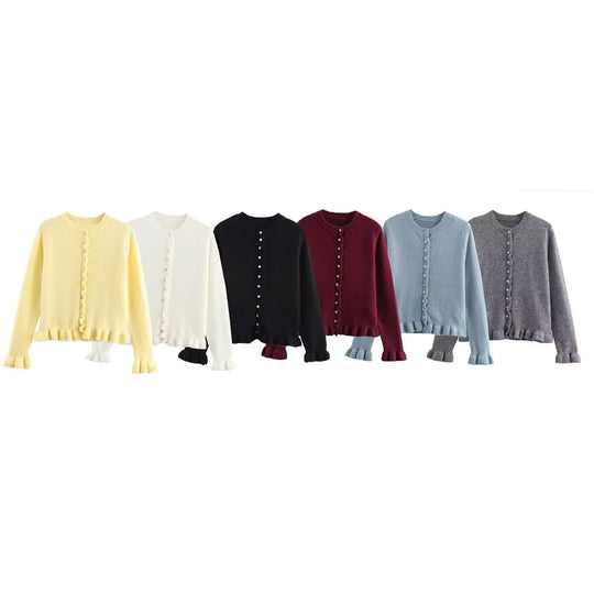 Damen Strickjacke mit dekorativem Rüschensaum und Knopfverschluss Heidi-Mode