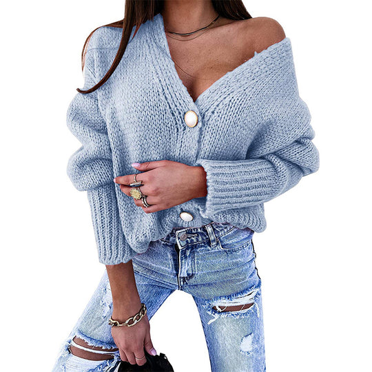Damen Kuscheliger Cardigan mit tiefem V-Ausschnitt und dekorativen Knöpfen Heidi-Mode