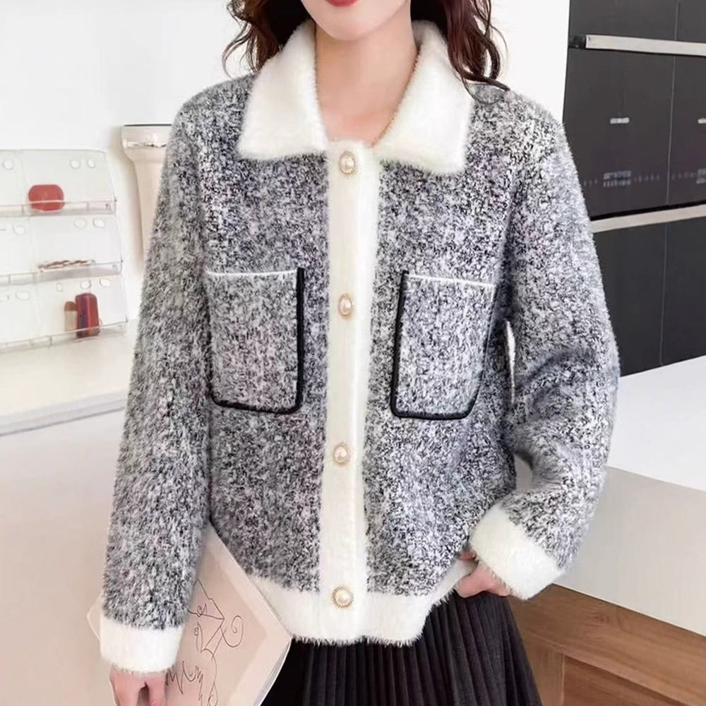 Damen Flauschige Strickjacke mit kontrastierenden Taschen und Kragen Heidi-Mode