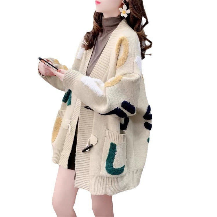 Damen Grobstrick-Cardigan mit kreativen Applikationen und großen Taschen Heidi-Mode