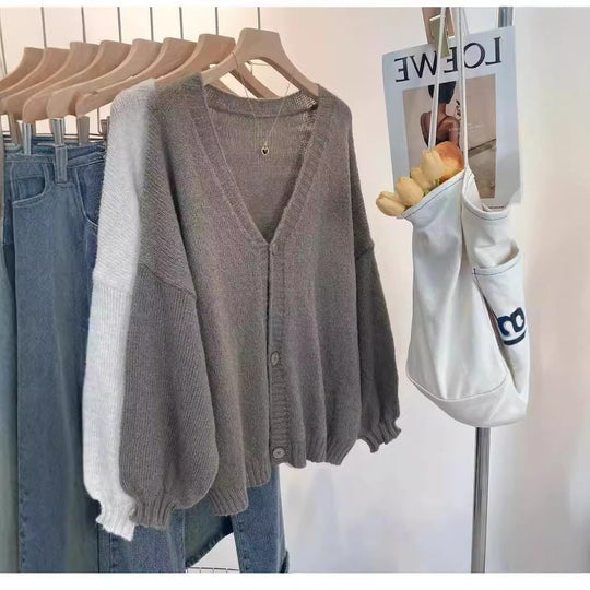 Damen Flauschiger Strickcardigan mit voluminösen Ärmeln und Knopfdetails Heidi-Mode