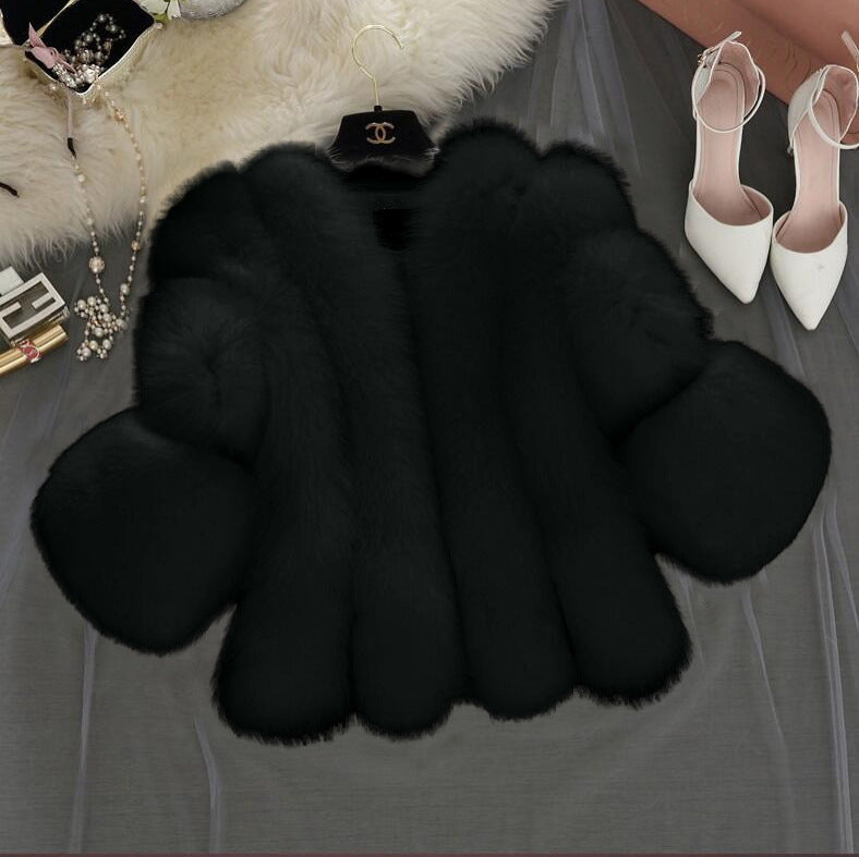 Damen Flauschiger Kunstpelzmantel mit weit geschnittenen Ärmeln Heidi-Mode