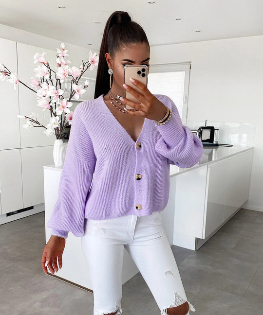 Damen Strickjacke mit voluminösen Ärmeln und hochwertigen Holzknöpfen Heidi-Mode