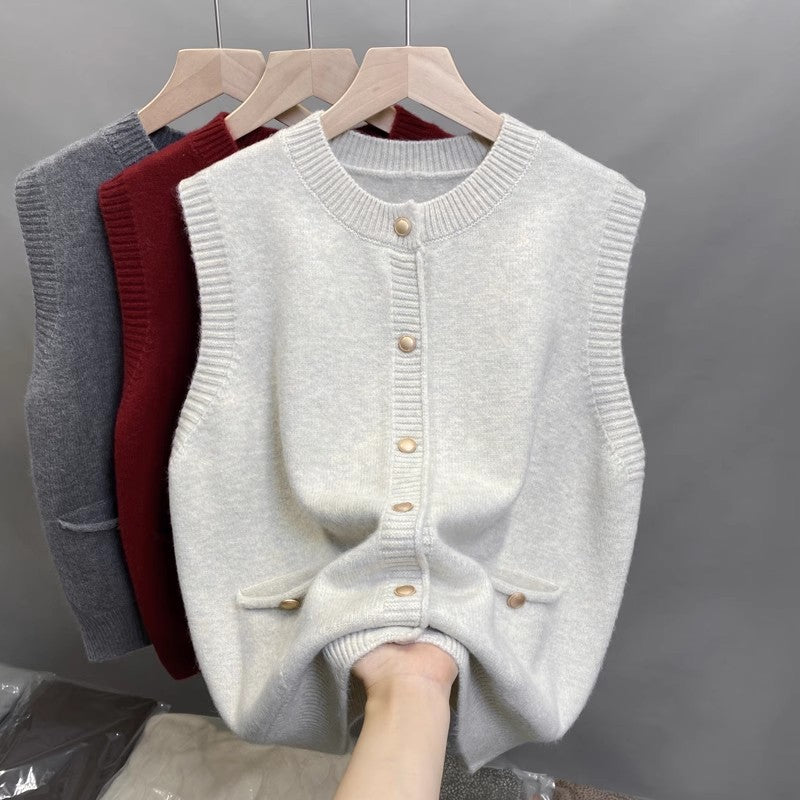 Damen Strickweste mit Knopfdetails und seitlichen Taschen Heidi-Mode