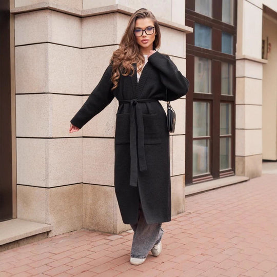 Damen Strickmantel mit Gürtel und praktischen Taschen Heidi-Mode