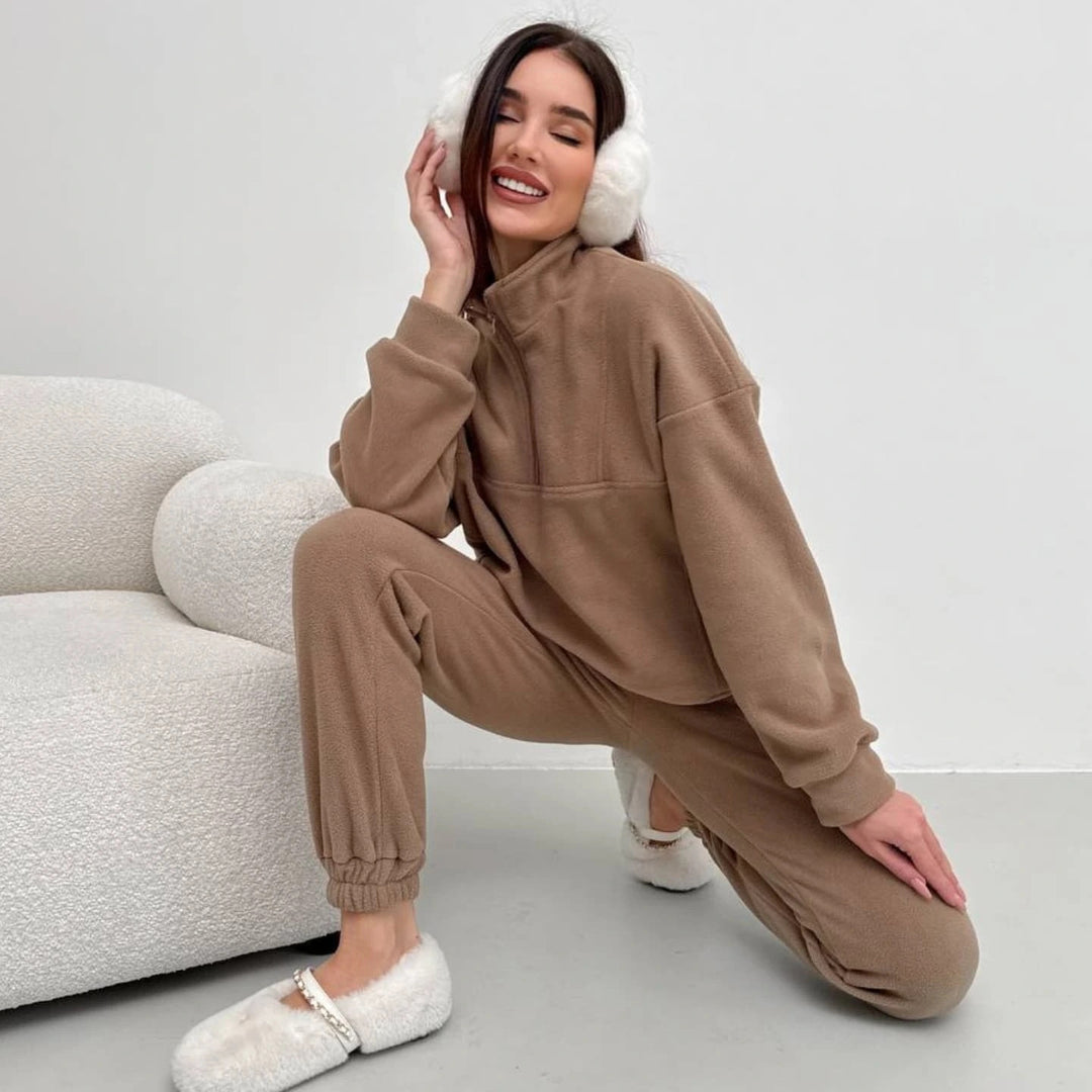 Damen gemütliches Fleece-Set mit hohem Kragen und elastischen Bündchen Heidi-Mode