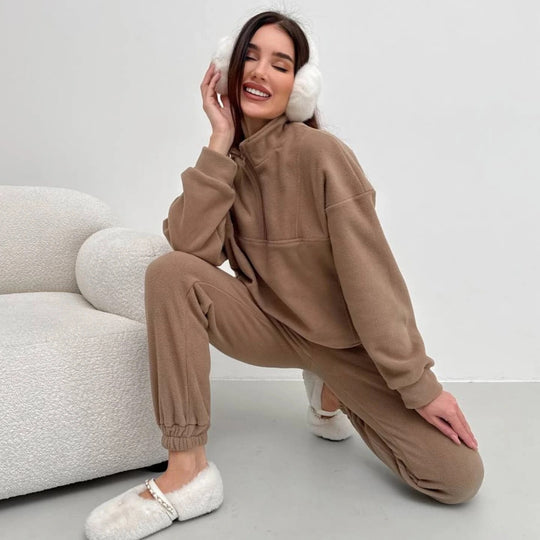 Damen gemütliches Fleece-Set mit hohem Kragen und elastischen Bündchen Heidi-Mode