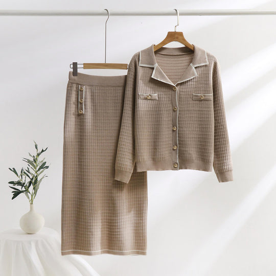 Damen elegantes Strickensemble mit dekorativem Kragen und aufgesetzten Taschen Heidi-Mode