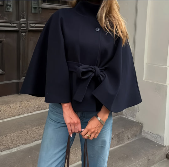 Damen elegante Überwurfjacke mit modernem Knopfdetail Heidi-Mode