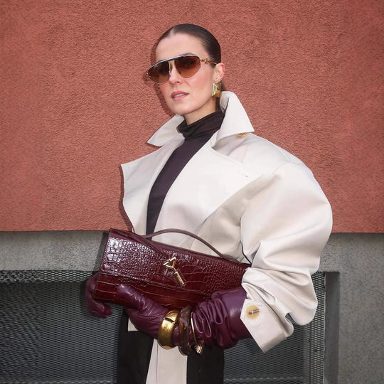 Damen stylischer Trenchcoat mit breitem Kragen und Gürteldetails Heidi-Mode