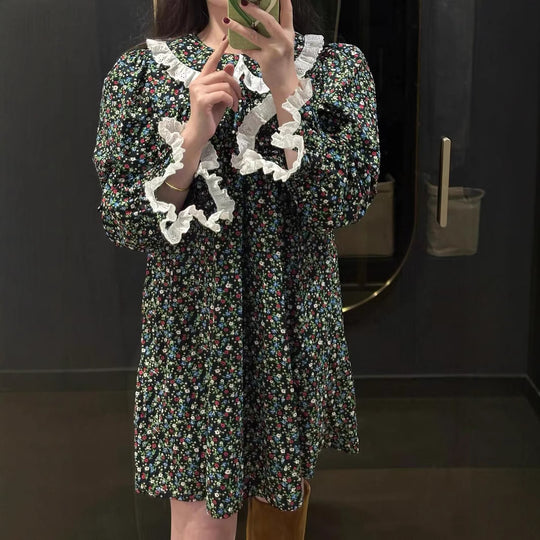 Damen Blusenkleid mit romantischen Spitzenakzenten und floralem Muster Heidi-Mode