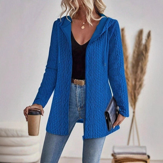 Damen Strickjacke mit Kapuze und trendigem Zopfmuster Heidi-Mode