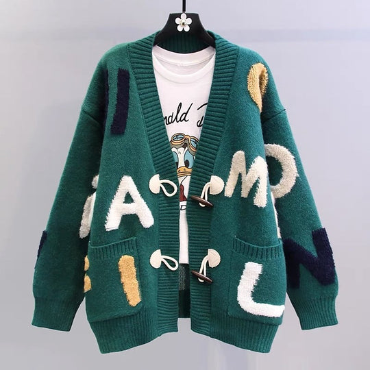 Damen Grobstrick-Cardigan mit kreativen Applikationen und großen Taschen Heidi-Mode