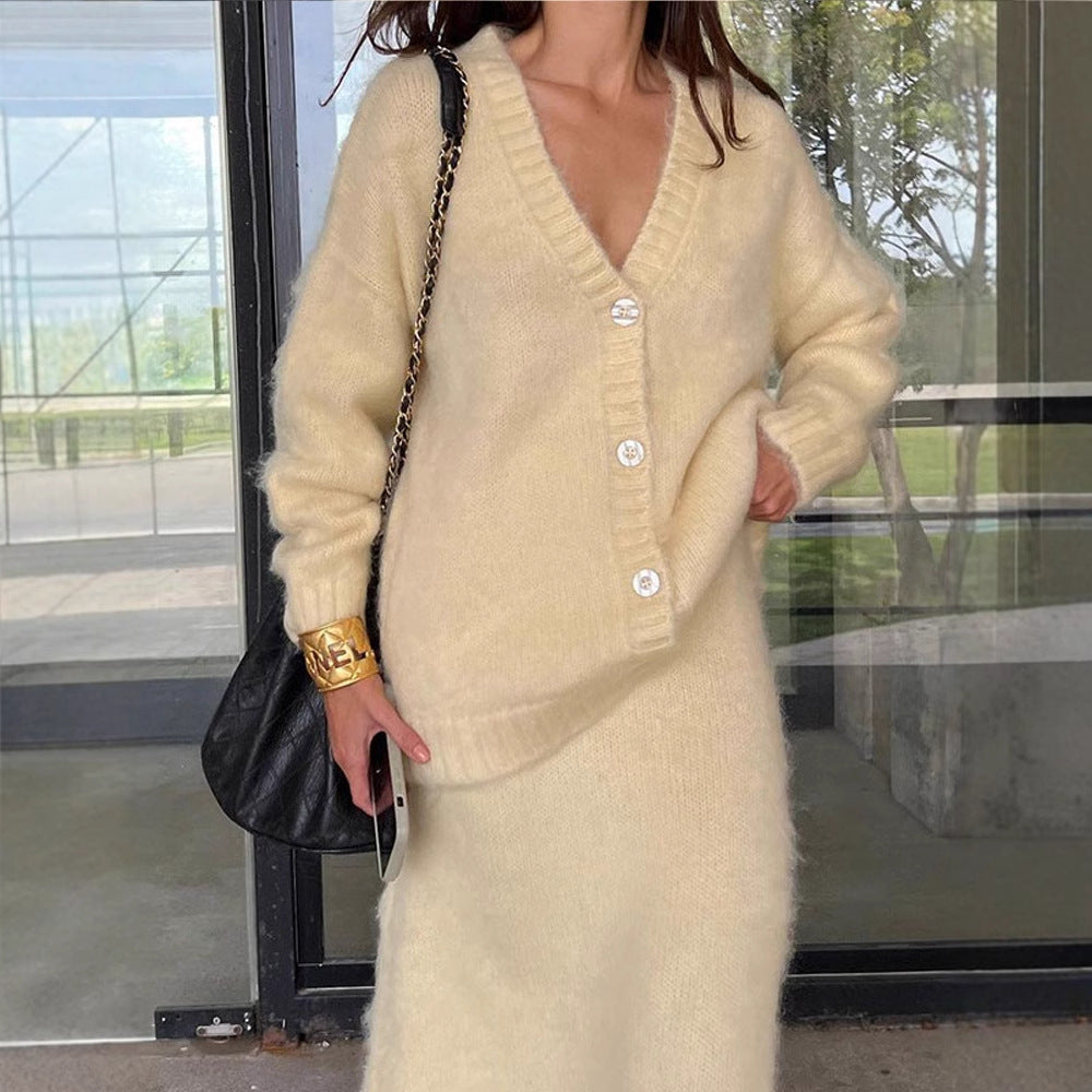 Damen Weicher Strickcardigan mit V-Ausschnitt und Knopfdetails Heidi-Mode
