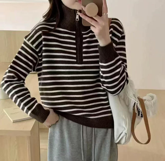 Damen Strickpullover mit kurzem Reißverschluss und modischem Streifenmuster Heidi-Mode