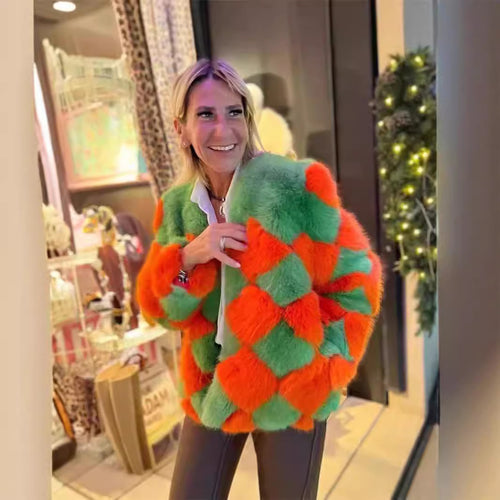 Damen auffällige Kunstpelzjacke mit innovativem Karomuster und kurzem Schnitt Heidi-Mode
