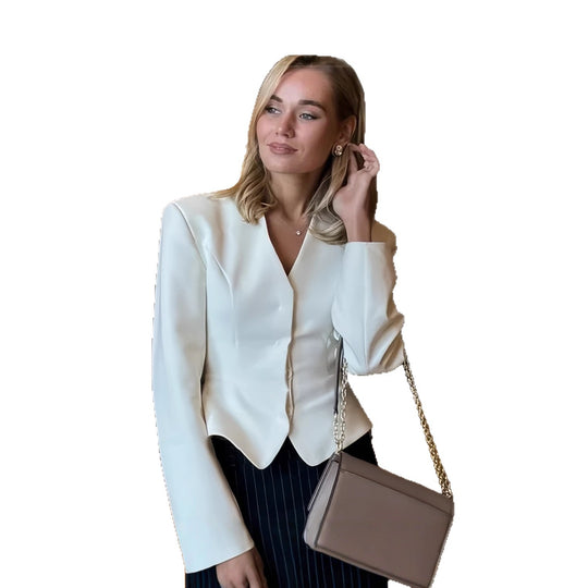 Damen modische Blazerjacke mit tailliertem Schnitt und eleganten Details Heidi-Mode