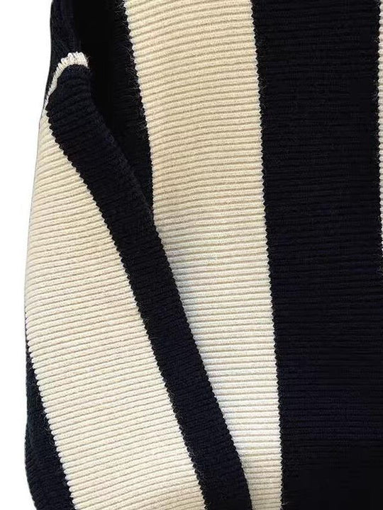 Damen Grobstrickpullover mit innovativer Streifenmusterung und weitem Schnitt Heidi-Mode