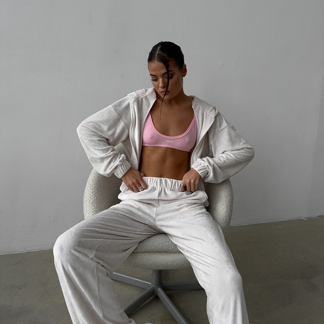 Damen sportliches Velours-Loungewear-Set mit praktischer Kapuze und elastischen Bündchen Heidi-Mode