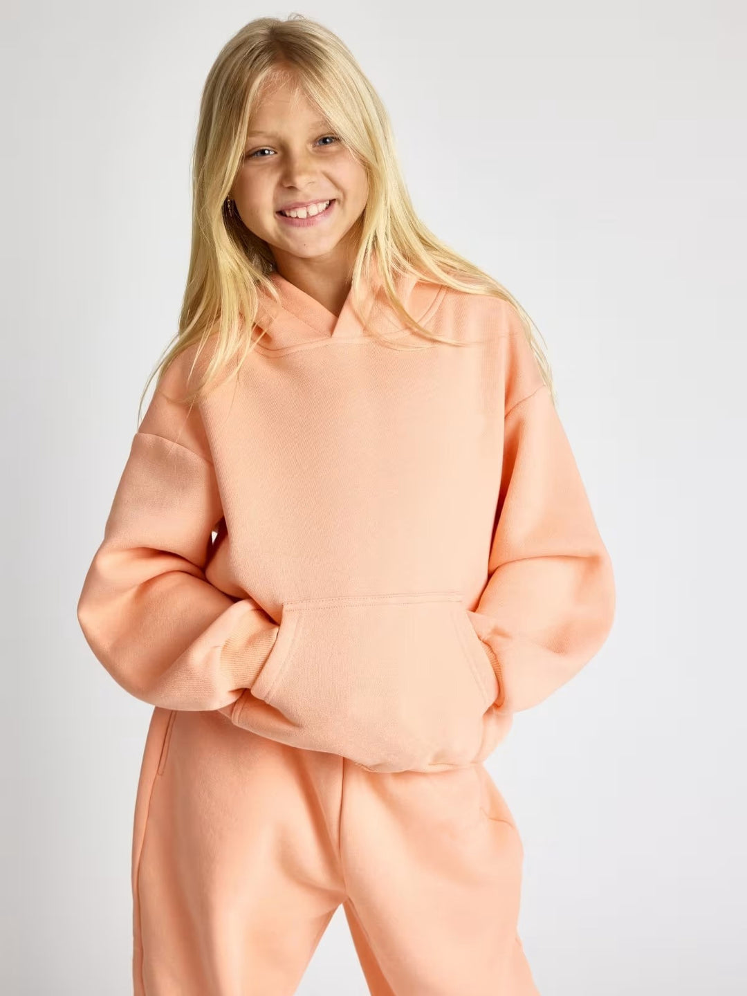Damen lässiges Kapuzenpullover mit geräumiger Kängurutasche und kuscheligem Material Heidi-Mode