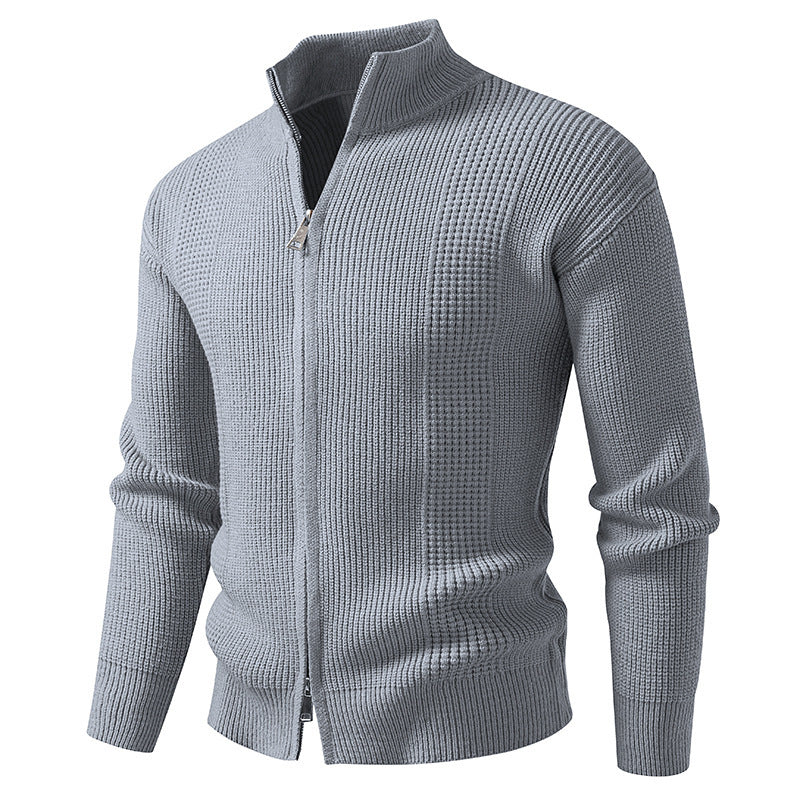 Herren Strickjacke mit hohem Kragen und innovativem Zipper Heidi-Mode