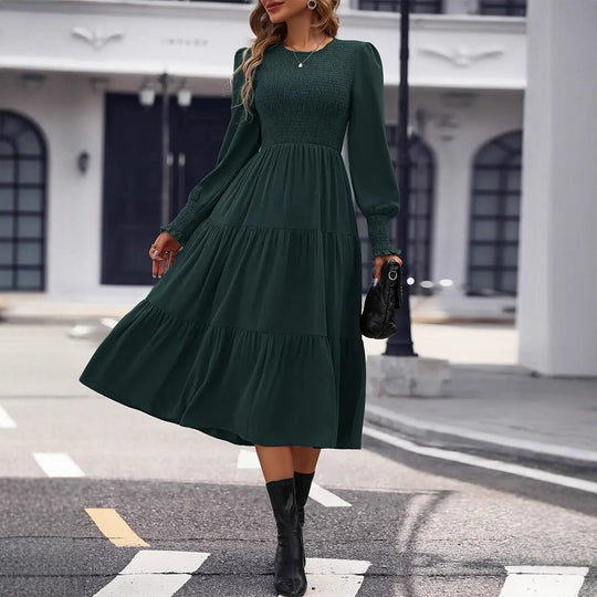 Damen Midi-Kleid mit aufwendigem Rüschensaum und figurbetontem Oberteil Heidi-Mode