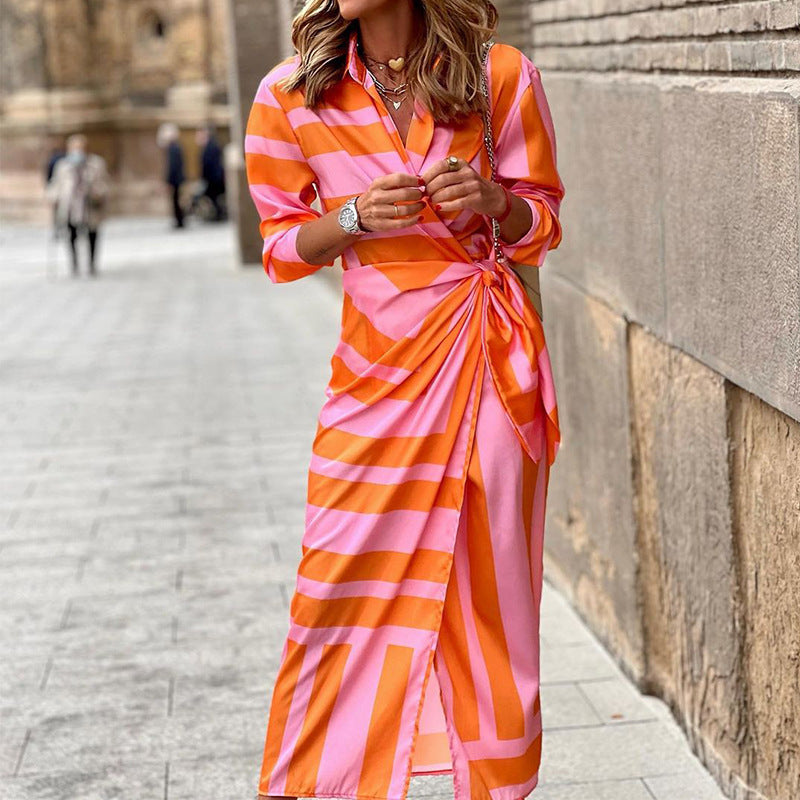Damen Midikleid mit elegantem Wickeldesign und strukturiertem Muster Heidi-Mode