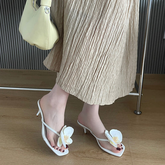 Damen Flip-Flops mit floralen Details und zierlichem Absatz Heidi-Mode